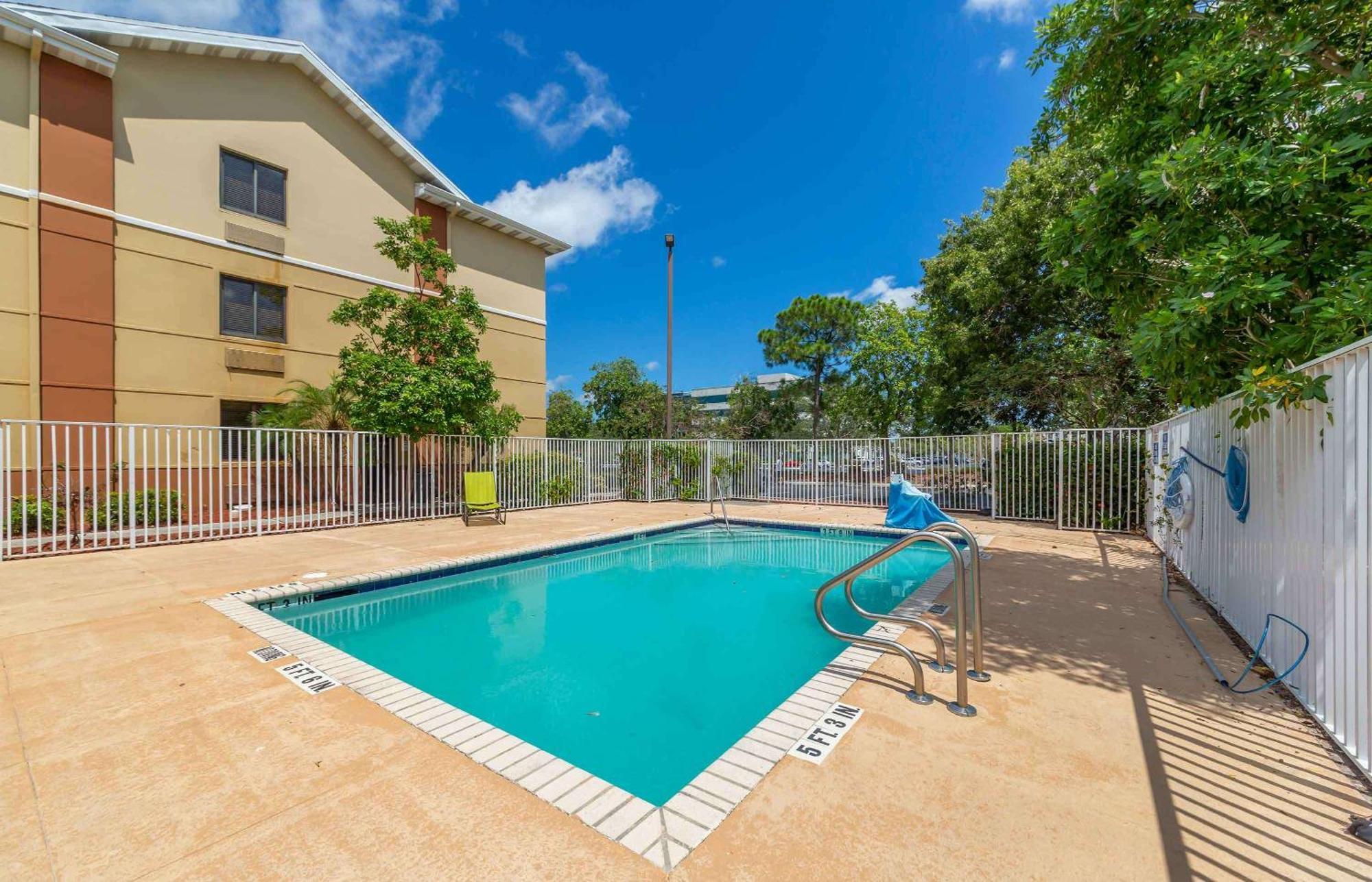 Extended Stay America Suites - Fort Lauderdale - Cypress Creek - Nw 6Th Way Exterior foto